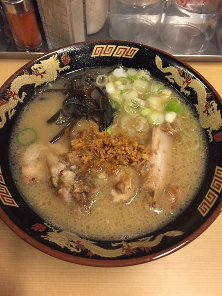 「豚トロラーメン」@鹿児島ラーメン 豚とろ 鹿児島中央駅前店の写真