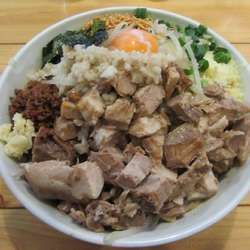 ジャンク盛り大盛・肉どっさり（１３２０円）