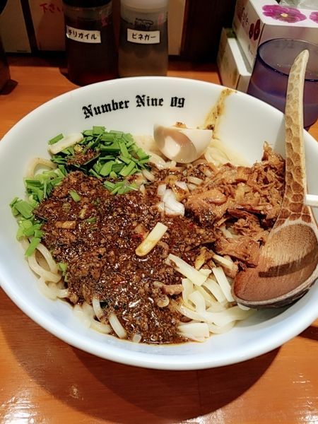 「油そばブラック」@麺Dining Number Nine 09の写真