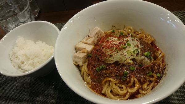 「麻婆まぜそばプチライス」@らぁ麺 やまぐち 辣式の写真