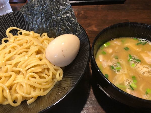 「つけ麺850円、味玉100円」@麺匠 伊助の写真