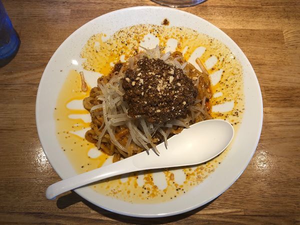 「汁なし担々麺」@龍ノ髭 琥珀の写真