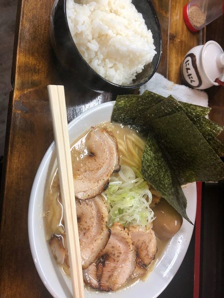 「豚骨醤油らーめん(太麺)」@麺屋 ゆうすけの写真