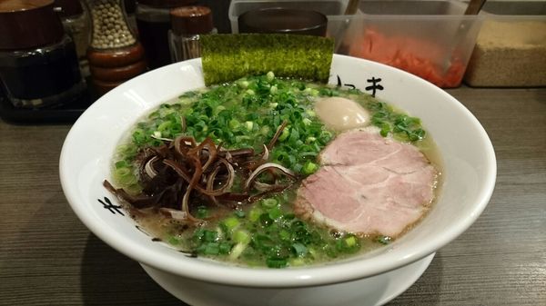 「味たまネギラーメン+締めのご飯　＠１０３０円」@博多長浜らーめん いっきの写真