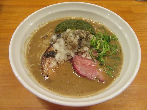 「煮干玄人醤油（７８０円）＋裏玉１８０円＋チャーシュー」@喜元門 ひたち野牛久店の写真