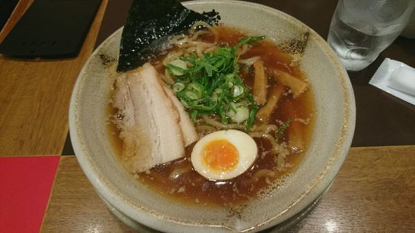 「鶏がら醤油らーめん_723円」@越後秘蔵麺 無尽蔵 しながわ家の写真