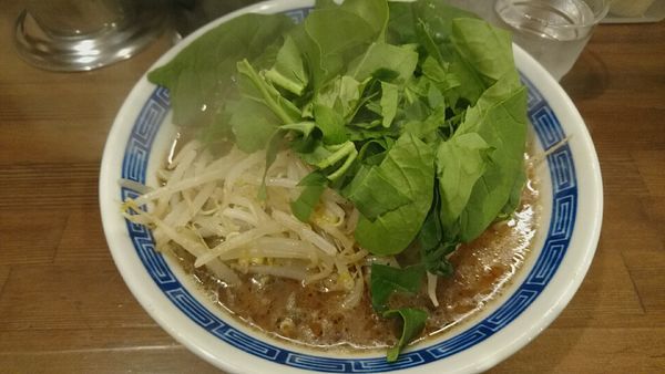 「黒味噌らー麺_800円」@麺や 神笑の写真