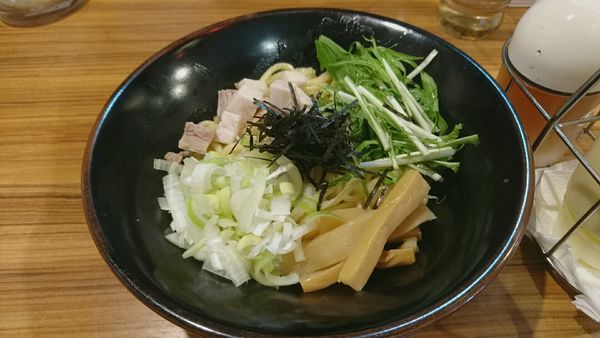 「油そば_730円」@横浜家系ラーメン 壱角家 新宿3丁目店の写真