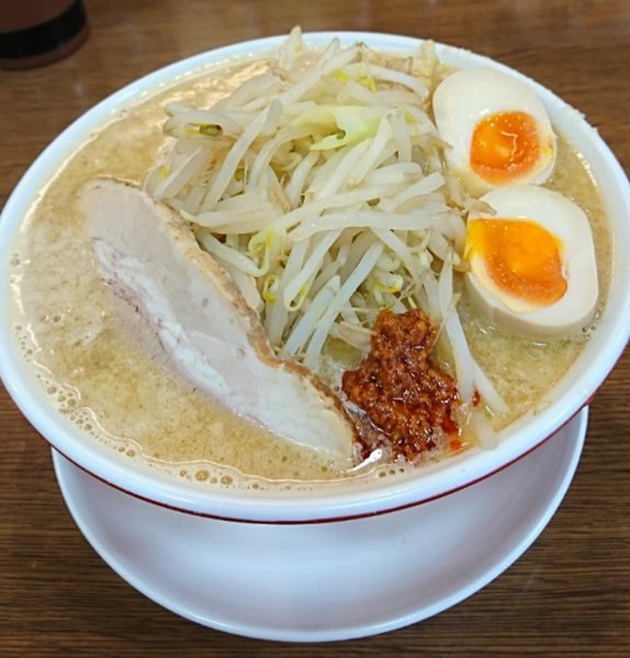 「ガッツリ味噌＋から揚げライス＋クーポン味玉」@インパクト製麺所 らぁめん misoraの写真