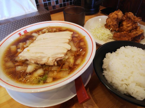「ランチセット(唐揚げ)850円」@奈良天理ラーメン 天風 豊川店の写真
