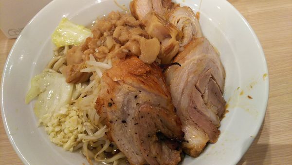 「ラーメン＋豚」@麺屋 味方の写真