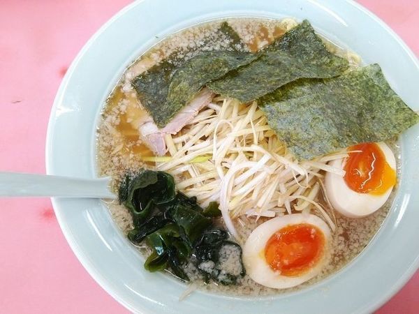「ネギラーメン＋味玉」@ラーメンショップ 串崎南店の写真