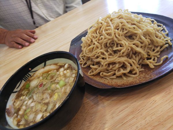 「つけそば800円＋大盛100円」@中華そば専門 とんちぼの写真