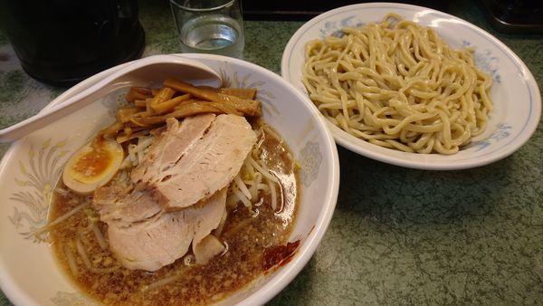 「小つけ麺(ニンニク・辛味噌)+メンマ」@ラーメン二郎 新宿小滝橋通り店の写真