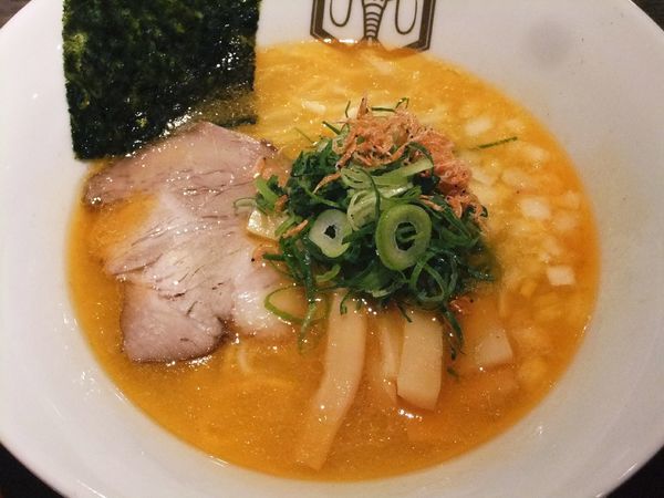 「海老鶏白湯そばsio（880円）」@えびそば えび助 TOKYOの写真