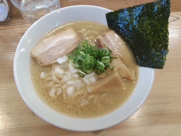 「鯛塩らーめん 　750円」@らーめん いつ樹 本店の写真