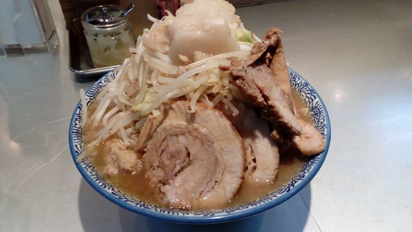 「やぐ郎（750円）+中盛（50円）」@豚骨一燈の写真