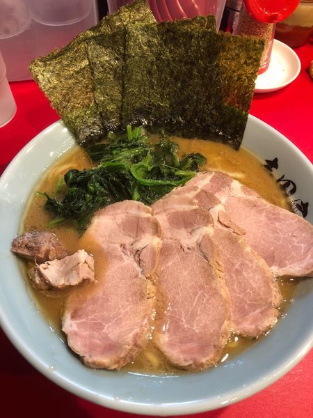 「チャーシュー麺中盛、硬め濃いめ」@横浜家系ラーメン 志田家 蒲田店の写真
