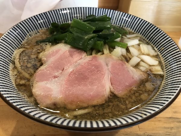 「煮干しラーメン」@ふく流らーめん 轍 本町本店の写真