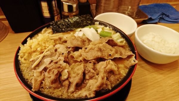 「スタミナ中華ソバ/肉W・生玉子+大盛り」@スタミナ中華ソバ とみ坂の写真