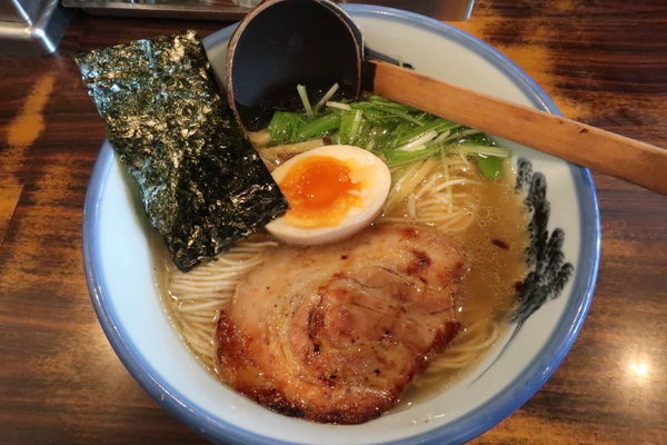 「柚子塩らーめん 980円」@AFURI 原宿店の写真