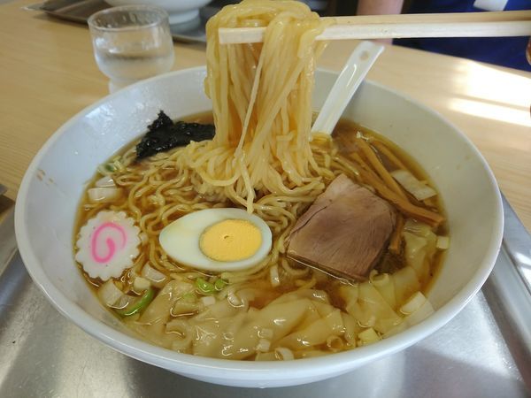 「ワンタン麺(普1.5玉)900円」@中華そば 大咲の写真