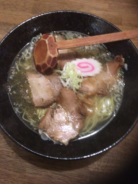「塩チャーシュー麺」@拉麺 なるい 旭店の写真