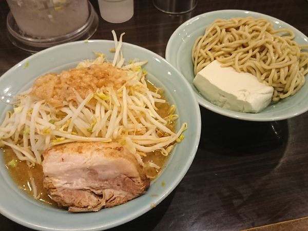 「小つけ麺（ハーフ＆ハーフ）￥900」@立川マシマシ 8号店の写真