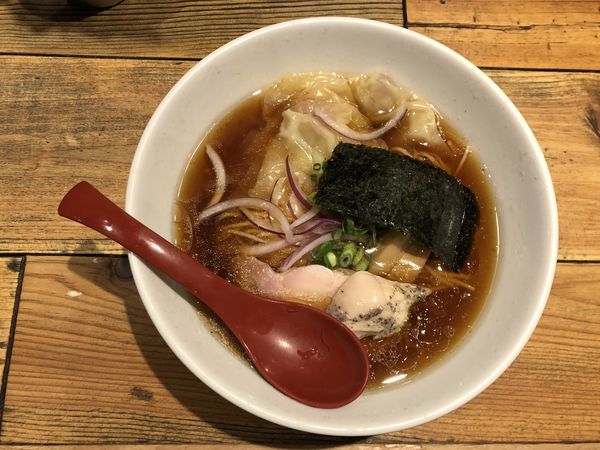 「限定 媛っこ地鶏醤油 + 雲呑」@麺屋 翔 西新宿本店の写真