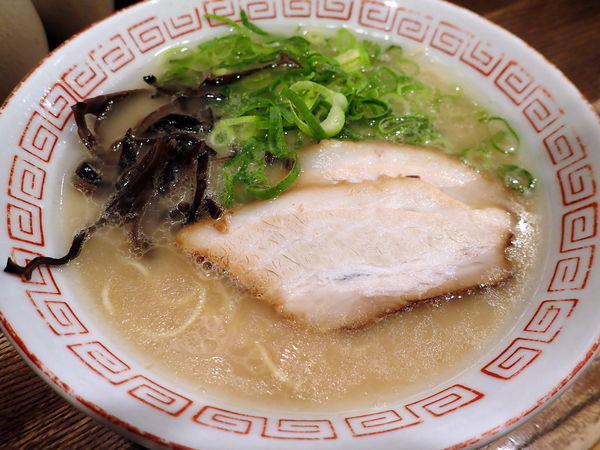 「長浜らーめん」@本場博多 長浜ラーメン まるむら 東陽町店の写真