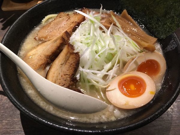 「特製塩ラーメン中盛」@ななほしの写真