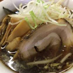 醤油ラーメン700円+メンマ100円