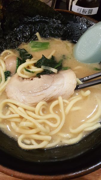 「ラーメン」@横浜家系ラーメン 壱角家 松戸店の写真