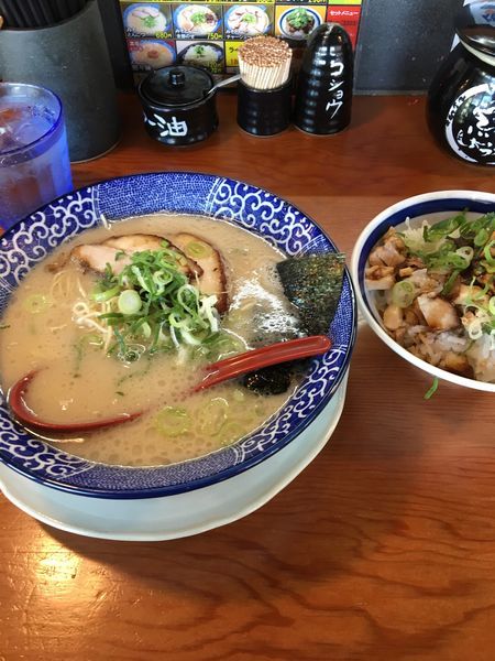 「博多とんこつ」@博多ラーメン鶴亀堂 太田新井町店の写真