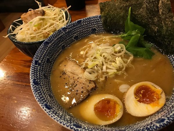 「特製豚骨魚介らぁめん 新味(中太)」@上野 戸みら伊本舗の写真