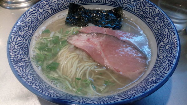 「煮干しそば（730円）」@豚骨一燈の写真