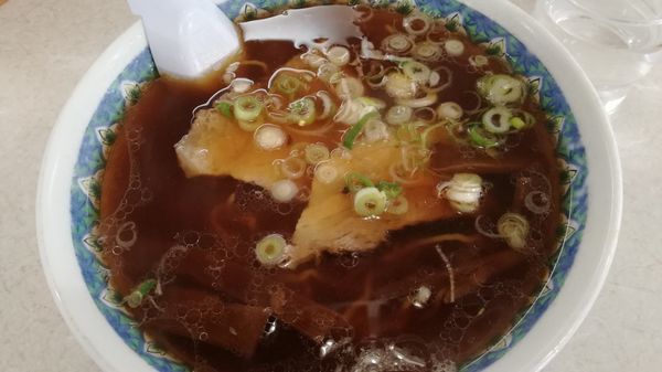 「しょうゆらーめん」@老麺やはたの写真