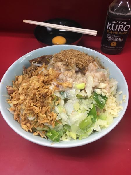 「小ラーメン 汁なし 玉子➕魚粉 ニンニク➕アブラ」@ラーメン二郎 中山駅前店の写真