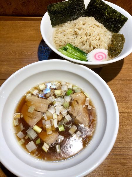 「【限定】やんばる焼豚と昆布水に浸かったピロピロつけ麺￥950」@寿製麺よしかわ 川越店の写真