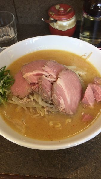 「ミソラーメン+チャーシュー」@味噌ラーメン 雪ぐにの写真