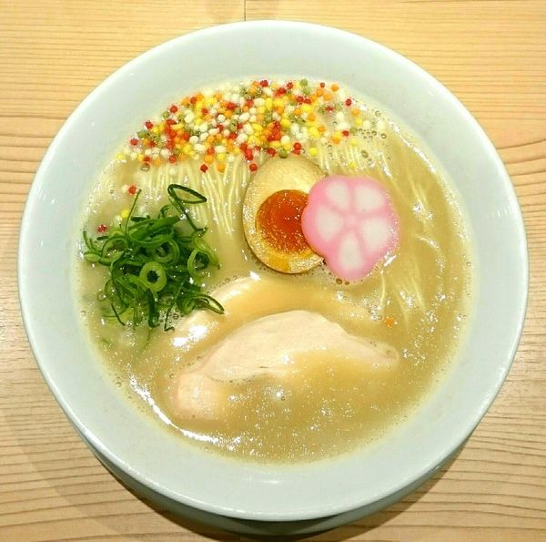 「京都鶏白湯 ミニサイズ牛すじ煮込み」@鯛塩そば灯花 本店の写真