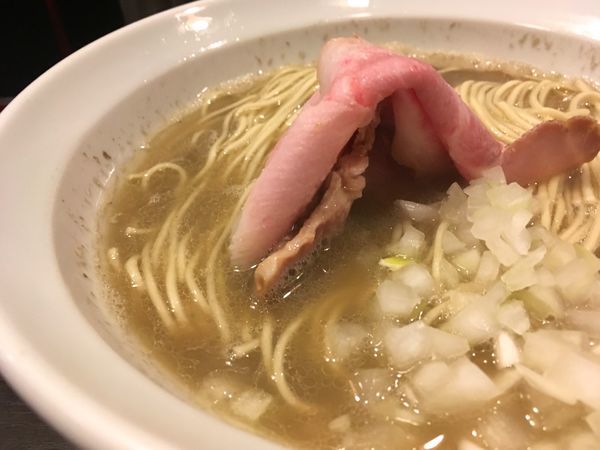 「サッポロ赤星＋牡蠣和え玉(ﾊｰﾌ)＋煮干そばclassic」@灰汁中華 丿貫 福富町本店の写真