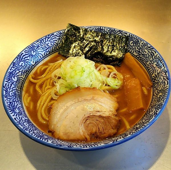 「濃厚魚介らーめん」@豚骨一燈の写真