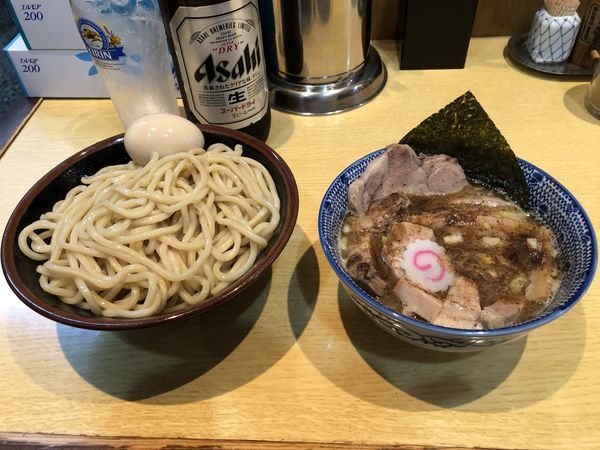 「つけ半チャーシュー+ビール」@くり山の写真