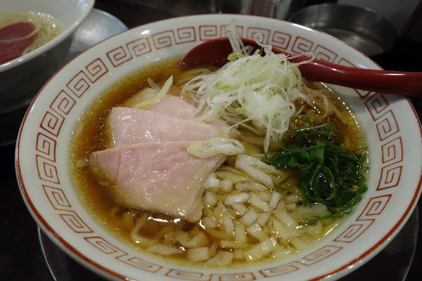 「雉の醤油そば」@立ち呑み居酒屋 金町製麺の写真