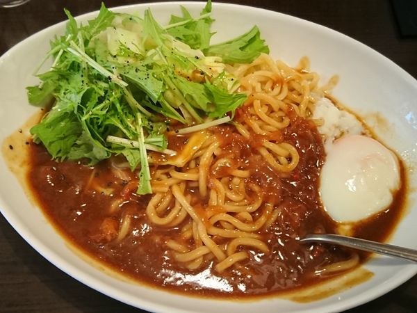 「まぜそばカレー￥920＋温玉￥80＝￥1000」@広尾のカレーの写真