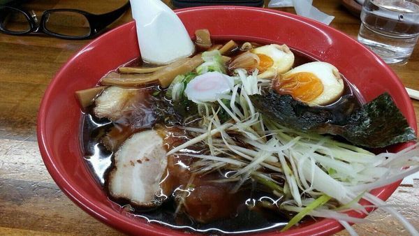 「黒らーめんW 煮卵クーポン配布」@中華そば かっちゃんの写真