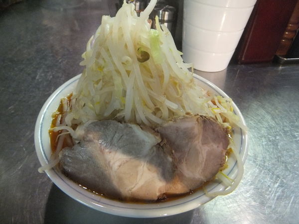 「旨辛らーめん800円(野菜多め、ニンニクアブラ味濃い目)」@らーめん大 大久保店の写真