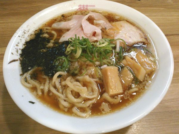 「背脂煮干しそば ￥780」@はつがい商店の写真