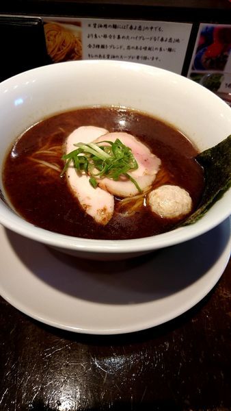 「鶏と鰹の醤油ラーメン800円」@鶏喰～TRICK～の写真